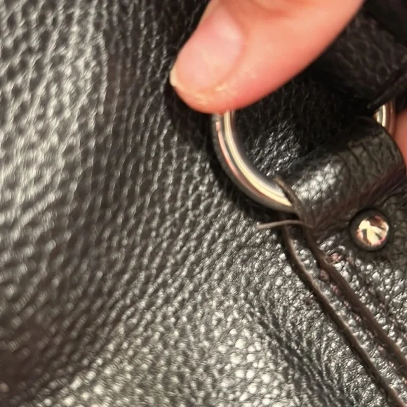 Women’s Liz Claiborne satchel - Picture 14 of 16